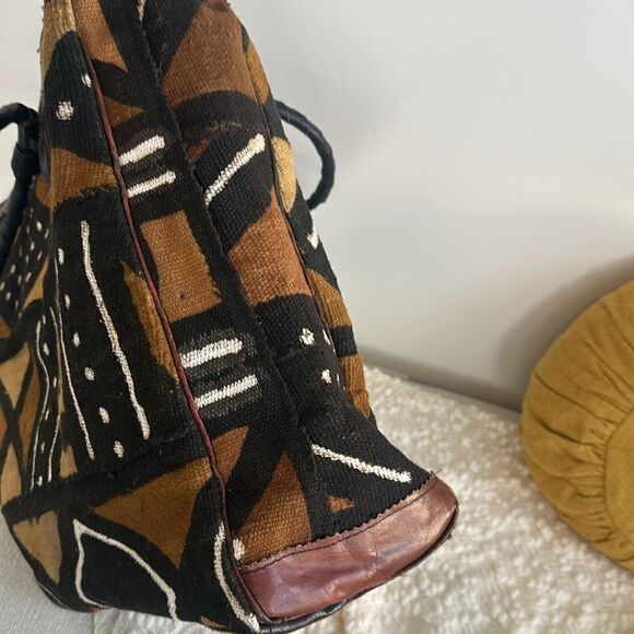 African Hand-made Mud Cloth & Leather Carry-On Bag - Picture 8 of 8